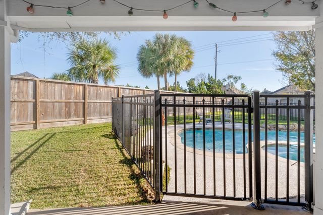 1205 Cambridge Court, Seabrook, TX 77586