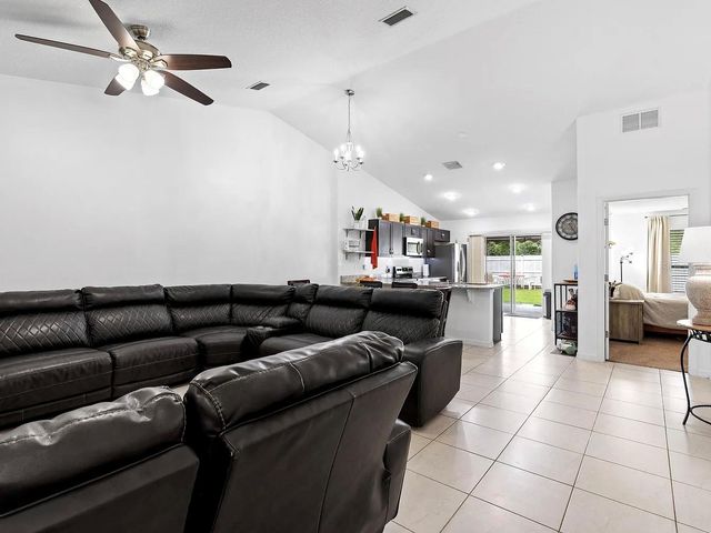 84 BUTTONWORTH DRIVE, Palm Coast, FL 32137