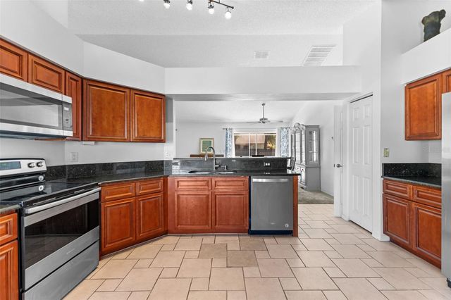 1546 EMBLIDGE COURT, Lutz, FL 33559