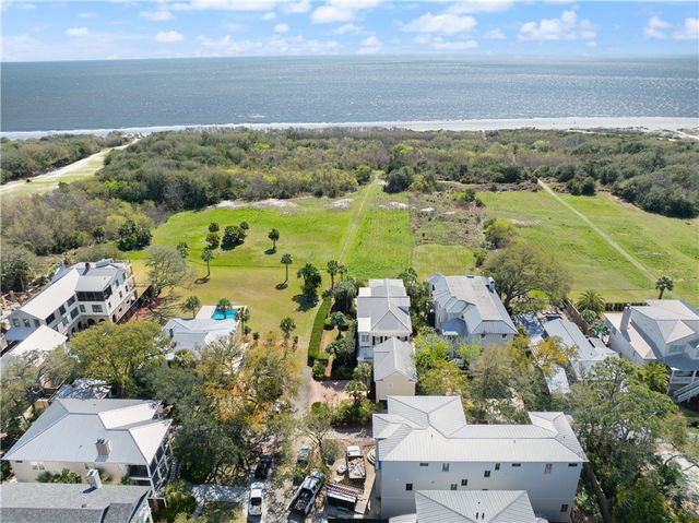 4217 4th Street, St Simons Island, GA 31522