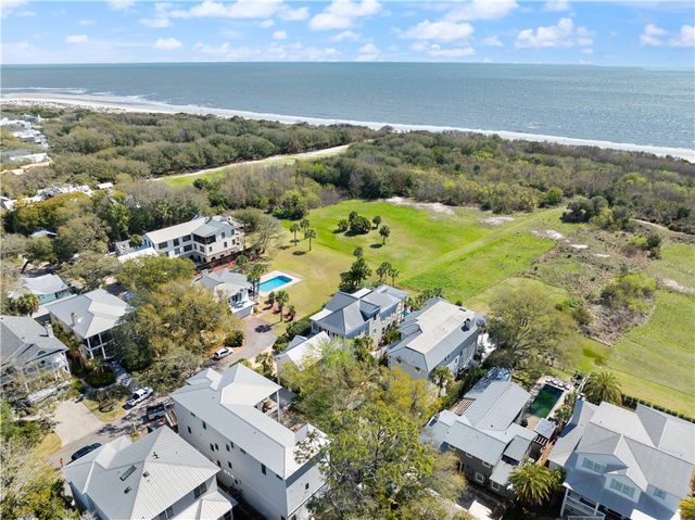 4217 4th Street, St Simons Island, GA 31522