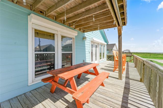 4826 Bluewater Drive, Freeport, TX 77541