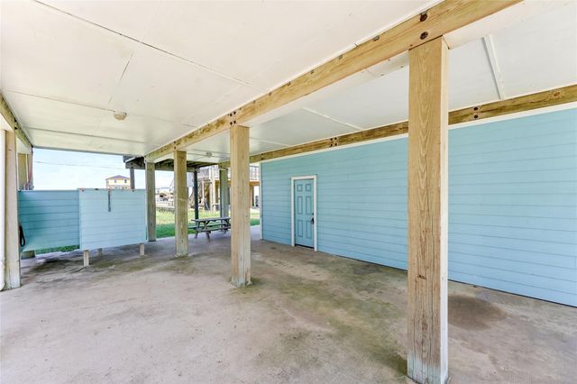 4826 Bluewater Drive, Freeport, TX 77541