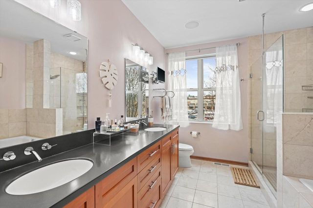 2146 N Commerce STREET, Milwaukee, WI 53212