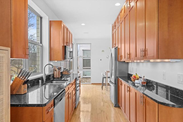 2146 N Commerce STREET, Milwaukee, WI 53212