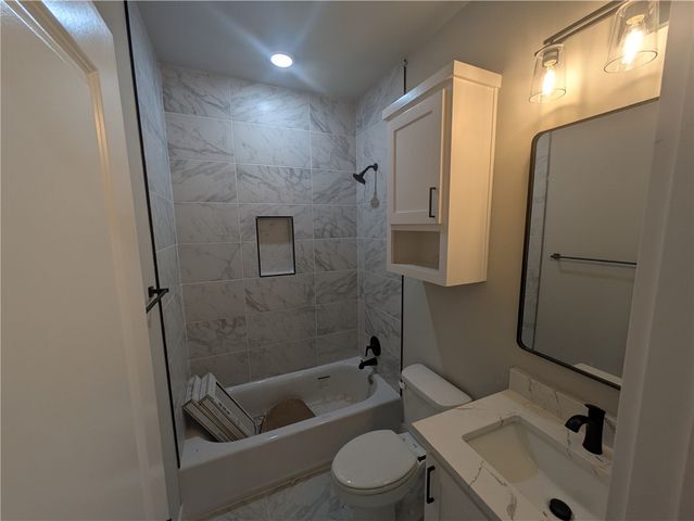 7 Smalley Lane, Bella Vista, AR 72715