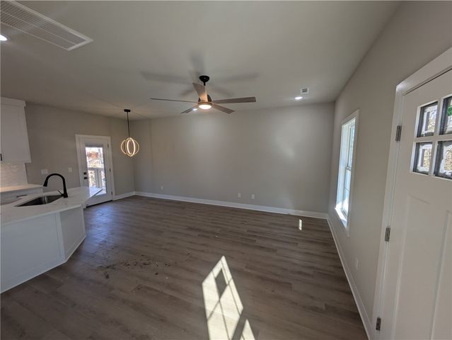 7 Smalley Lane, Bella Vista, AR 72715