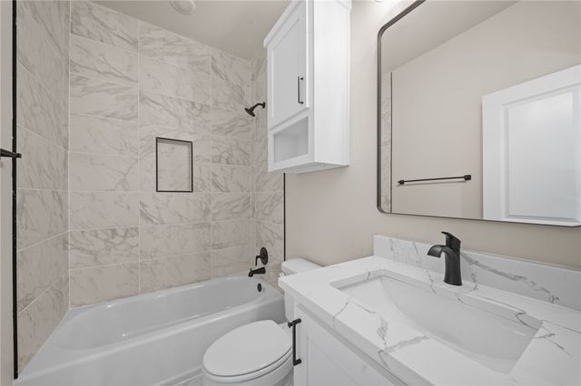 7 Smalley Lane, Bella Vista, AR 72715