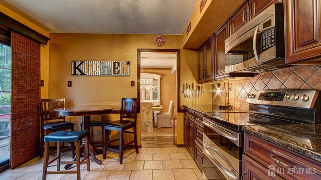 320 Double Creek Parkway, Freehold, NJ 07728