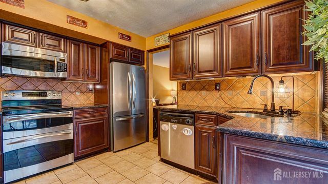 320 Double Creek Parkway, Freehold, NJ 07728