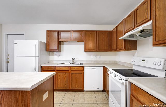 10603 N Shaenridge, San Antonio, TX 78254