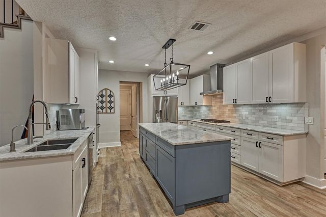 28435 E Benders Landing Boulevard, Spring, TX 77386