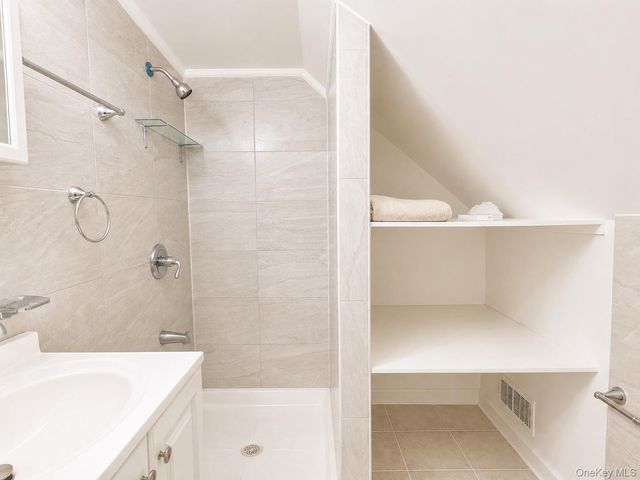 43 McAlester Avenue, Hicksville, NY 11801