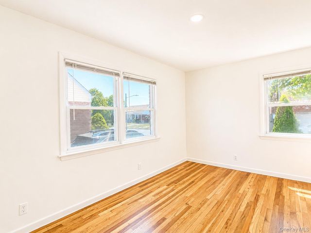43 McAlester Avenue, Hicksville, NY 11801