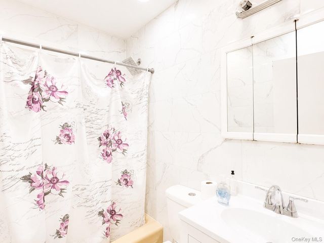43 McAlester Avenue, Hicksville, NY 11801
