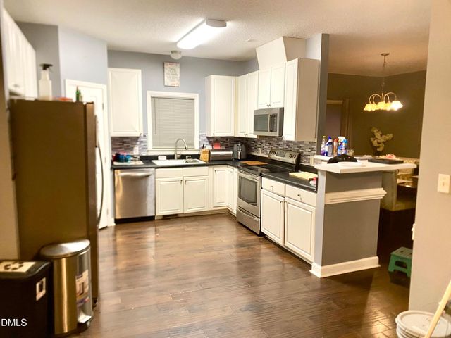 1955 Somerset Hills Court, Raleigh, NC 27604