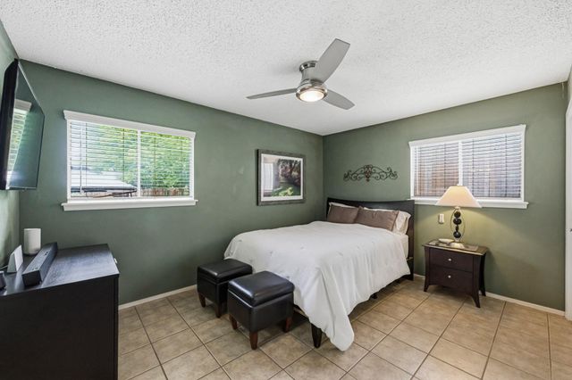 4910 Sylvandale DR, Austin, TX 78745