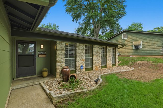 4910 Sylvandale DR, Austin, TX 78745