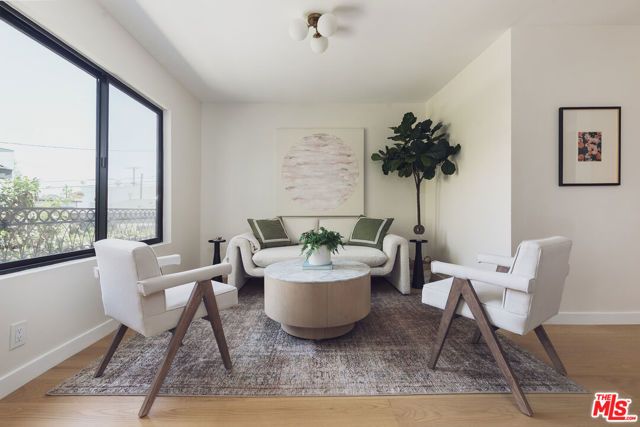 4412 Finley Avenue 2, Los Angeles, CA 90027