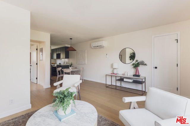 4412 Finley Avenue 2, Los Angeles, CA 90027