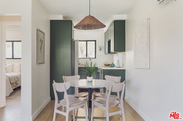 4412 Finley Avenue 2, Los Angeles, CA 90027
