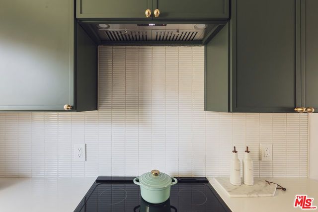 4412 Finley Avenue 2, Los Angeles, CA 90027