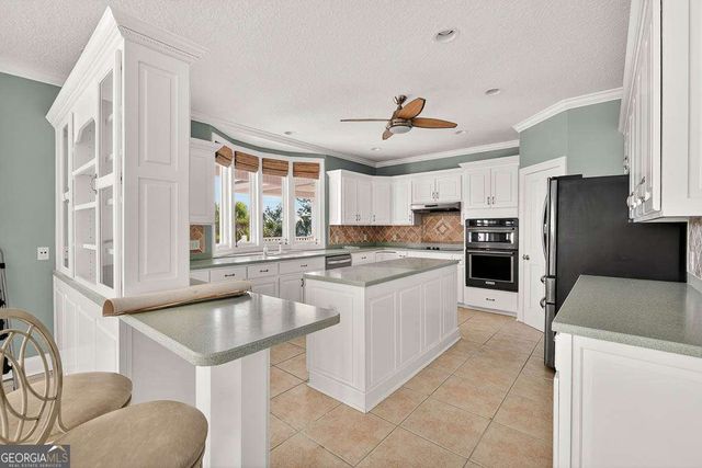 466 Midway Circle, Brunswick, GA 31523