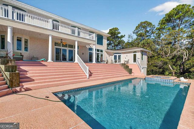 466 Midway Circle, Brunswick, GA 31523