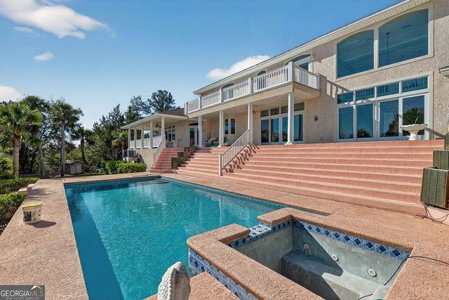 466 Midway Circle, Brunswick, GA 31523