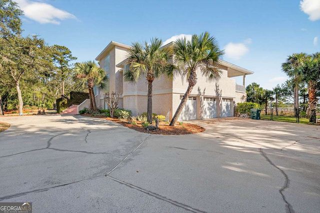 466 Midway Circle, Brunswick, GA 31523