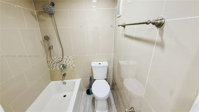 13101 Memorial Hwy 104 104, North Miami, FL 33161