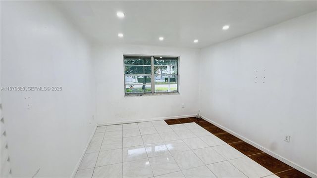 13101 Memorial Hwy 104 104, North Miami, FL 33161