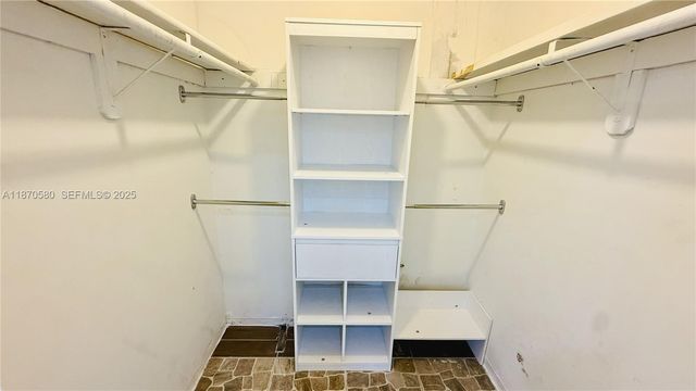 13101 Memorial Hwy 104 104, North Miami, FL 33161