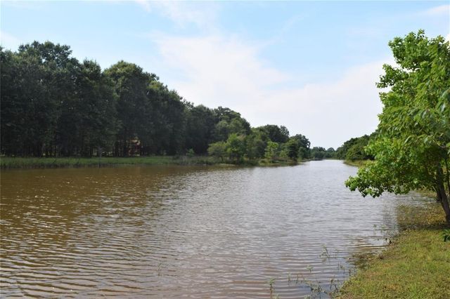 478 Center Drive, Cleveland, TX 77327
