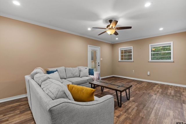 4597 W Hwy 64, Henderson, TX 75654