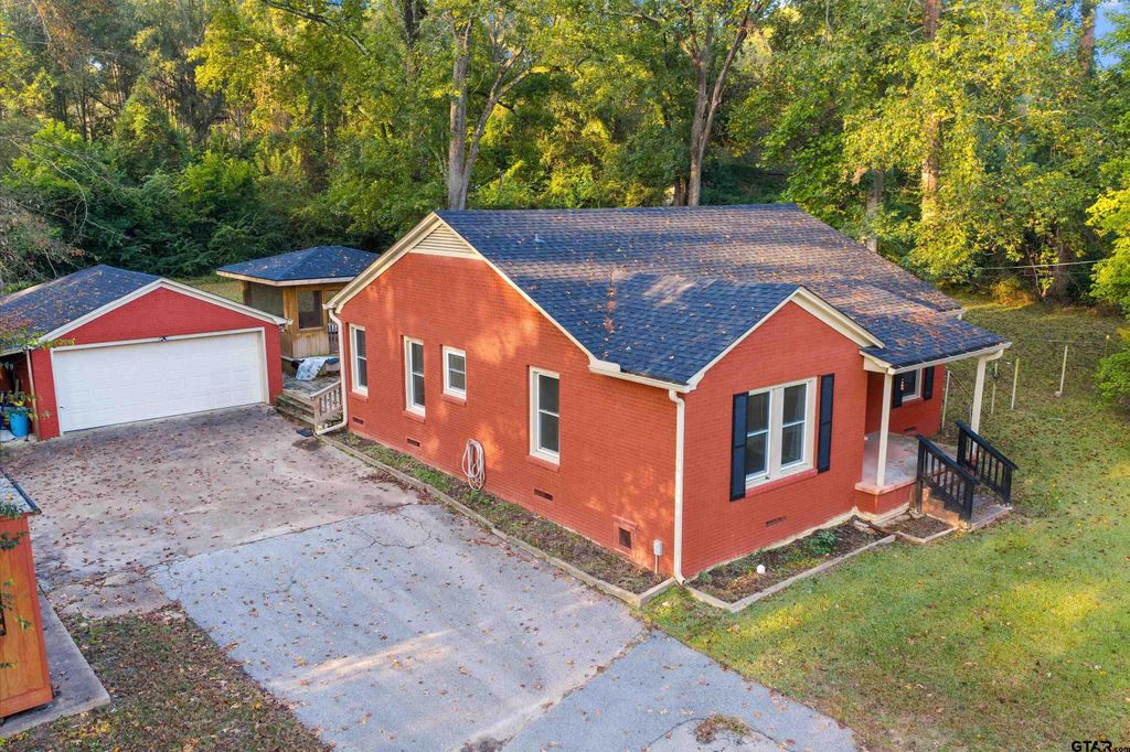 4597 W Hwy 64, Henderson, TX 75654