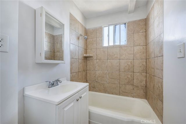 1123 S Mcdonnell Avenue, East Los Angeles, CA 90022