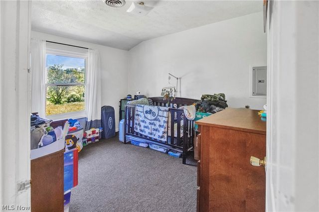 2340 Cherry Hill Avenue, Youngstown, OH 44509