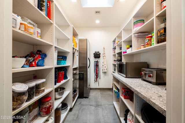 2261 E Mabel Street, Tucson, AZ 85719