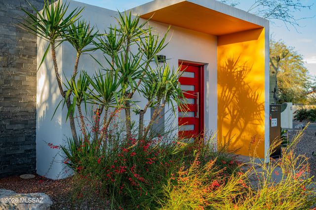 2261 E Mabel Street, Tucson, AZ 85719