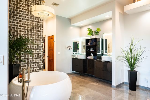 2261 E Mabel Street, Tucson, AZ 85719