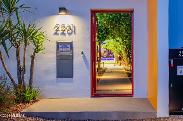2261 E Mabel Street, Tucson, AZ 85719