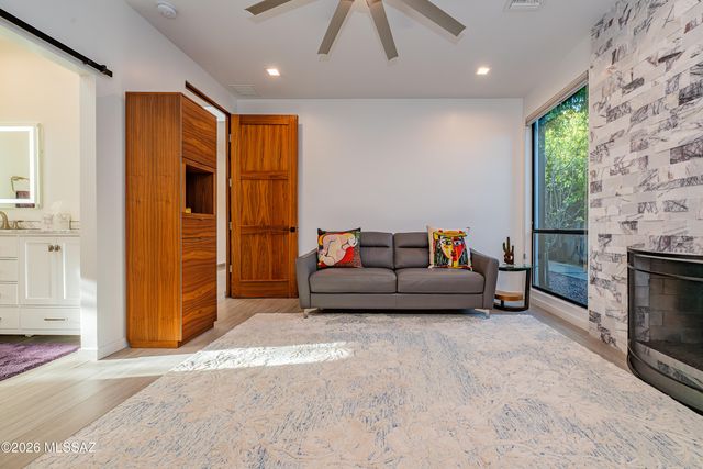 2261 E Mabel Street, Tucson, AZ 85719