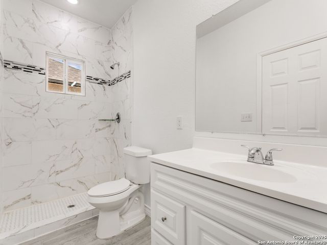 862 W Southcross, San Antonio, TX 78211