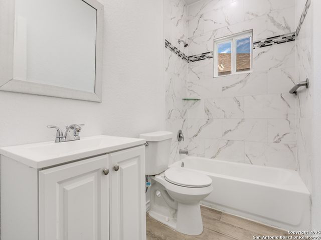 862 W Southcross, San Antonio, TX 78211