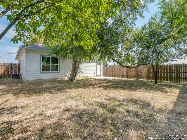 862 W Southcross, San Antonio, TX 78211