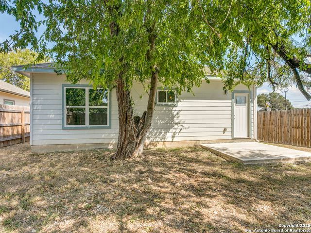 862 W Southcross, San Antonio, TX 78211