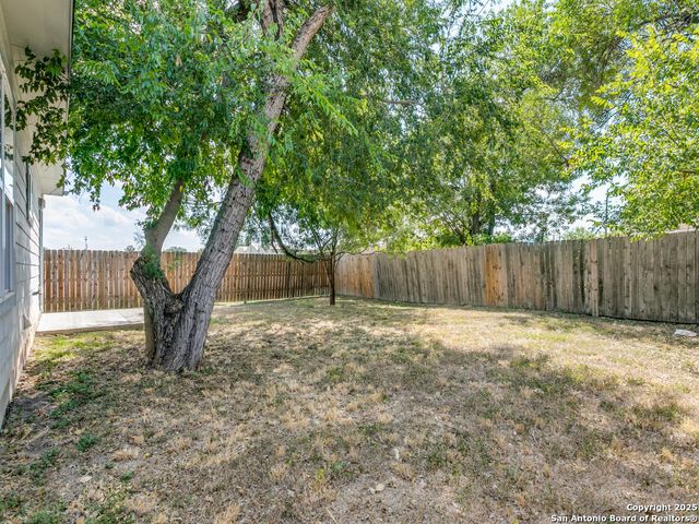 862 W Southcross, San Antonio, TX 78211