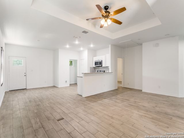 862 W Southcross, San Antonio, TX 78211