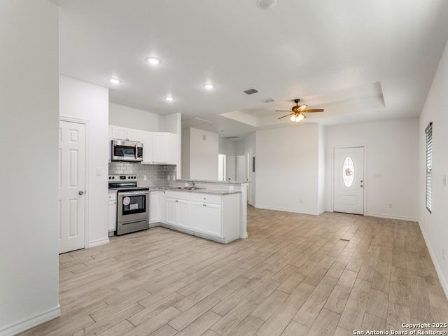 862 W Southcross, San Antonio, TX 78211